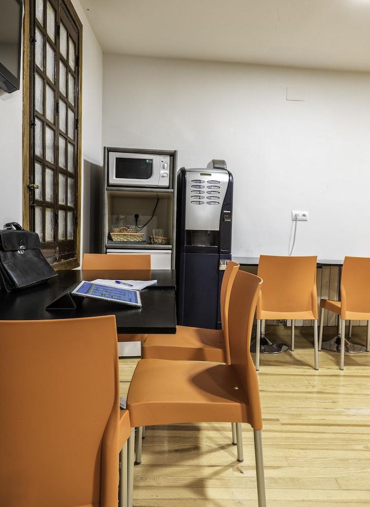 Kubik Hotel Caces 외부 사진