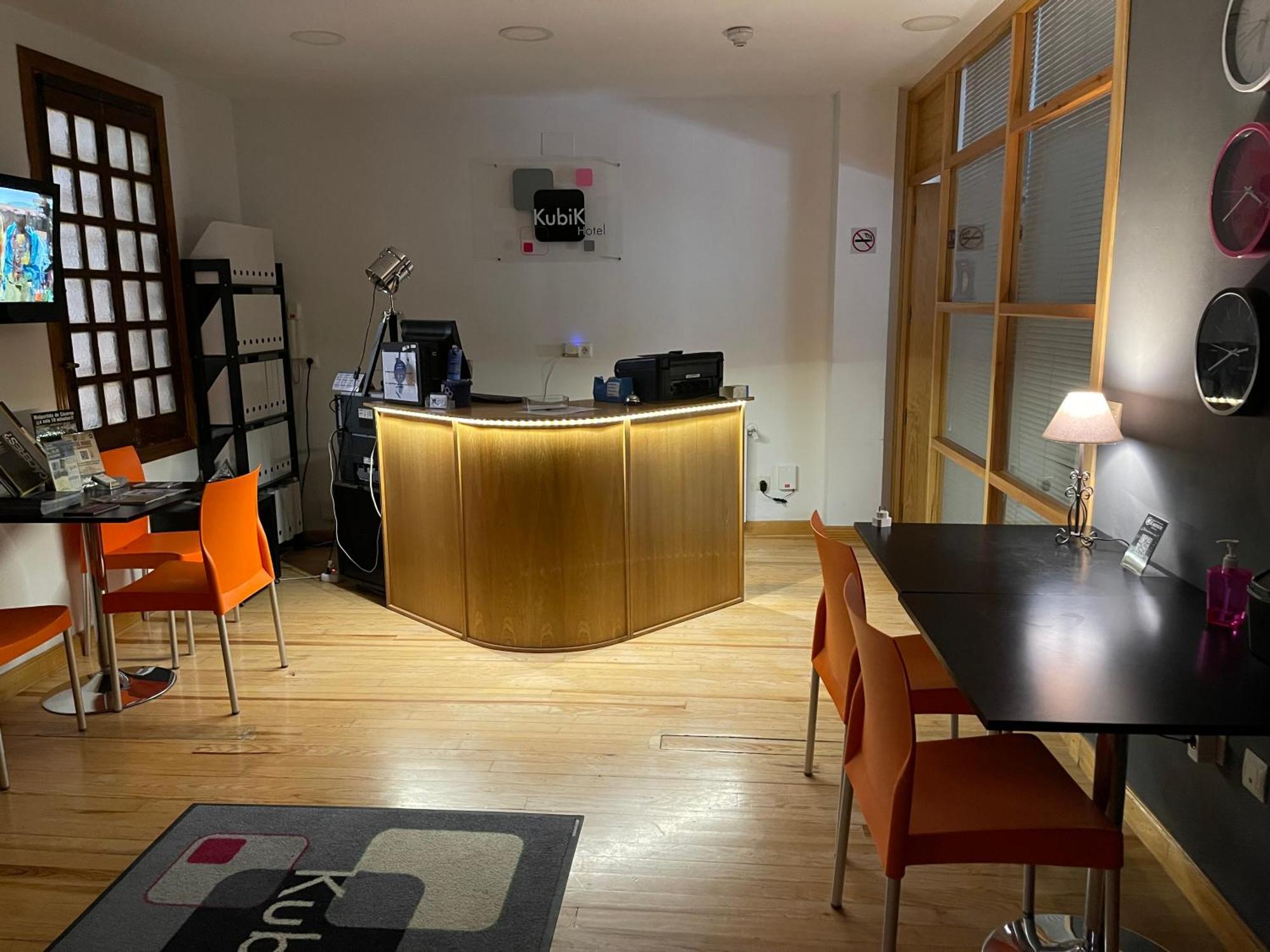 Kubik Hotel Caces 외부 사진